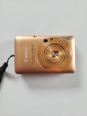 Canon PowerShot SD780 IS Digital ELPH Camera - Gold